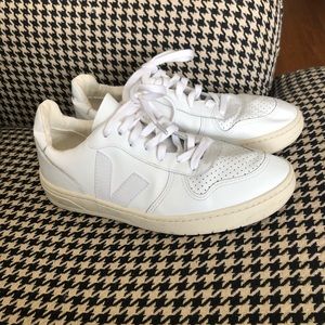VEJA- all white women’s tennis shoes